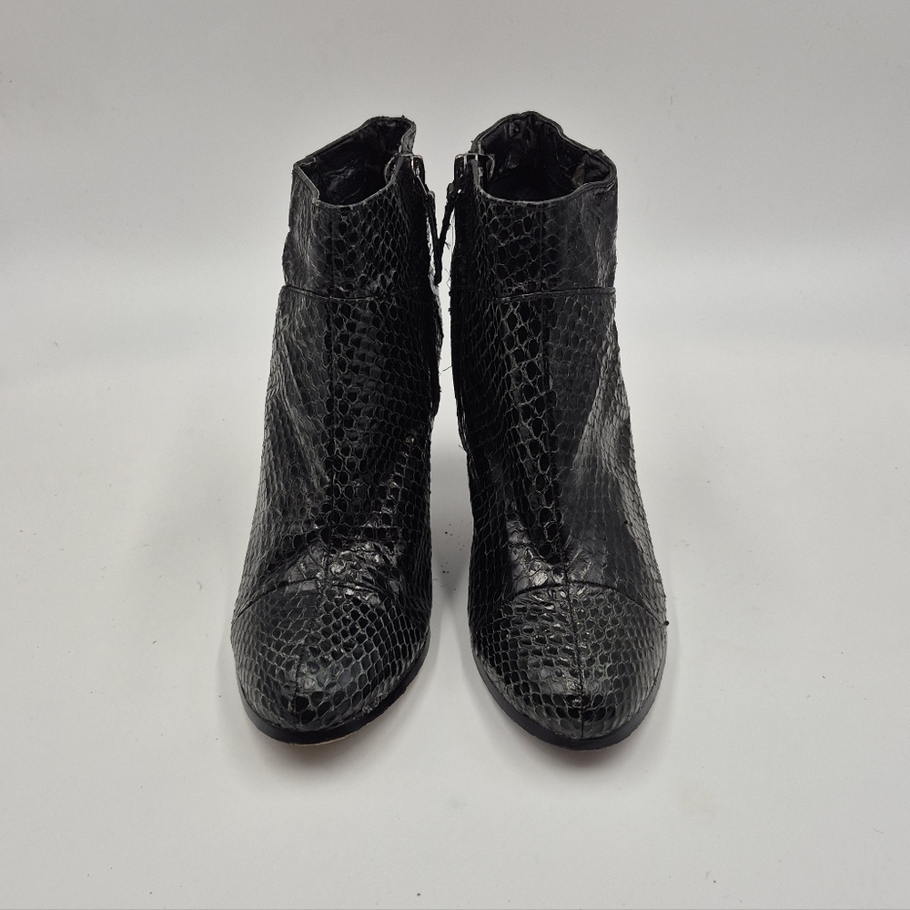 Sam Edelman-Salinas Boot - Picture 2 of 9